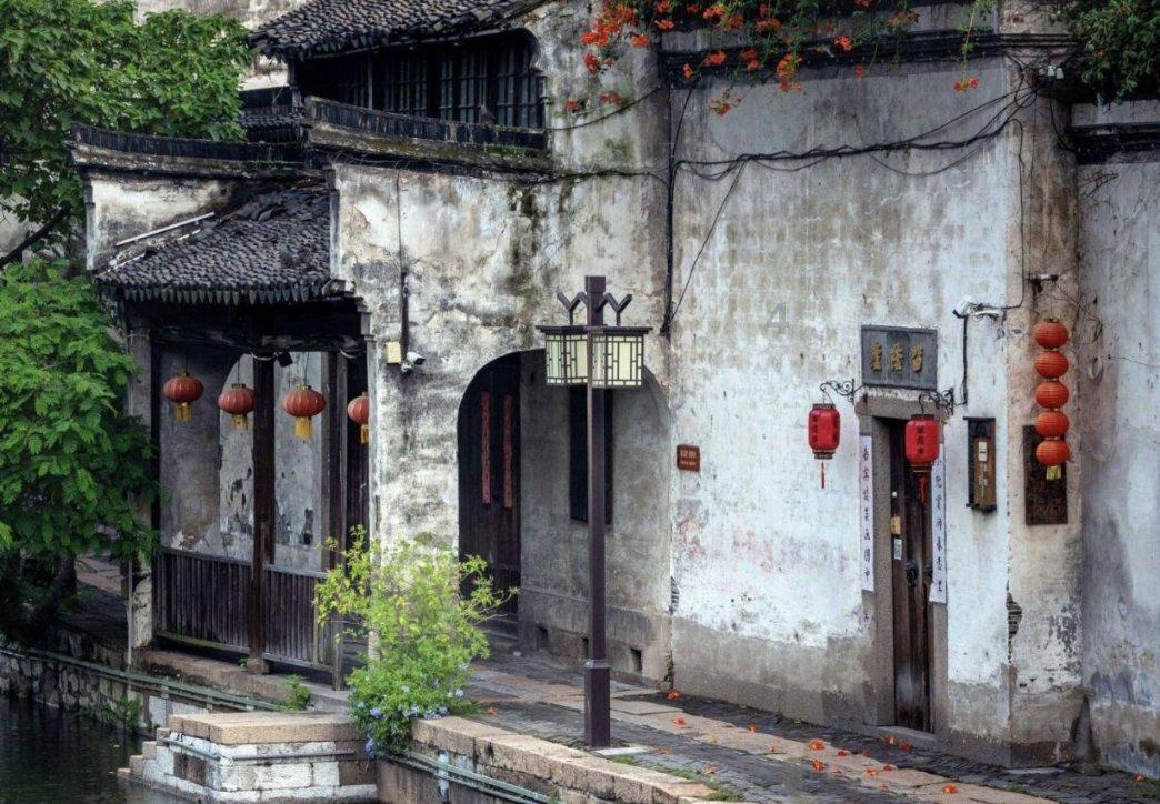 迷失在黑洞里